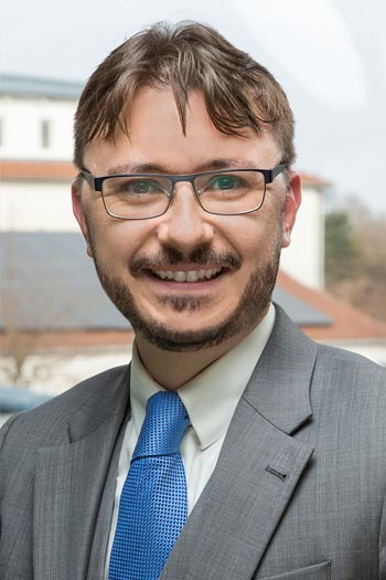 Philipp Krasa ist Anwalt für Mietrecht und hilft bei der Kündigung von Mietverträgen.